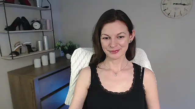 Snapshot of VivianWILD chatting on 02-07-25, 10:50 VivianWILD online show from 02-07-25, 10:50