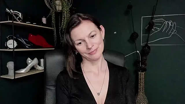 Snapshot of VivianWILD chatting on 03-14-25, 04:30 VivianWILD online show from 03-14-25, 04:30