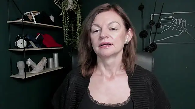 Snapshot of VivianWILD chatting on 09-17-25, 06:48 VivianWILD online show from 09-17-25, 06:48