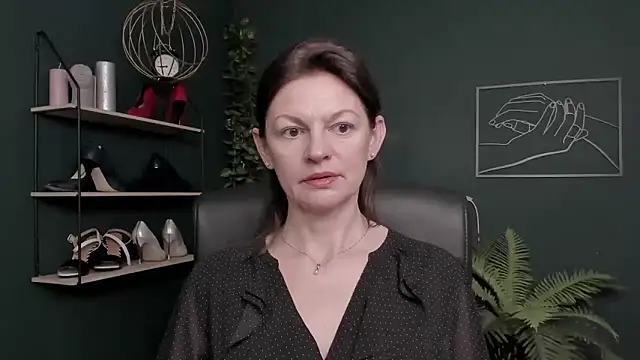 Snapshot of VivianWILD chatting on 11-13-25, 07:40 VivianWILD online show from 11-13-25, 07:40