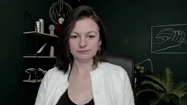 VivianWILD online show from 02-16-26, 07:59