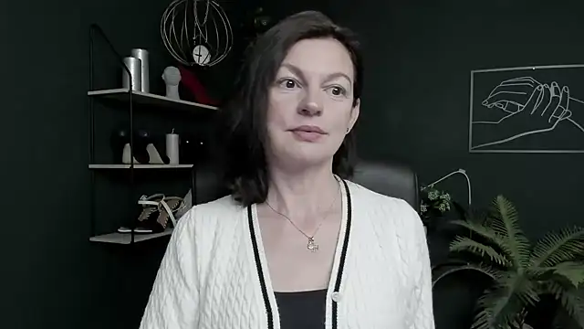 Snapshot of VivianWILD chatting on 07-07-26, 05:10 VivianWILD online show from 07-07-26, 05:10