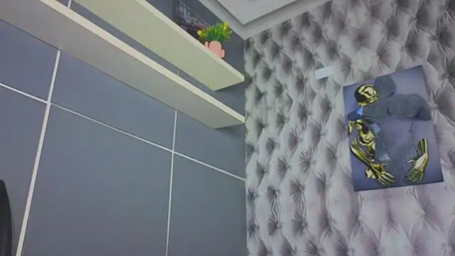 Snapshot of Hilary-banks chatting on 09-17-25, 04:25 Hilary-banks online show from 09-17-25, 04:25