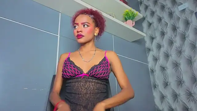 Snapshot of Hilary-banks chatting on 11-19-25, 04:23 Hilary-banks online show from 11-19-25, 04:23