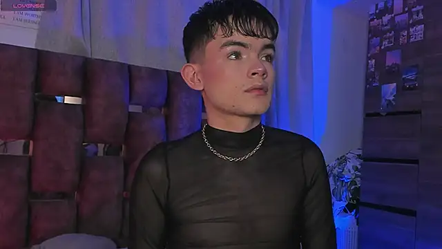 Snapshot of Angelo_018 chatting on 01-30-25, 06:35 Angelo 018 online show from 01-30-25, 06:35