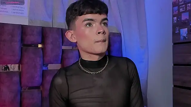 Snapshot of Angelo_018 chatting on 02-09-25, 06:11 Angelo 018 online show from 02-09-25, 06:11