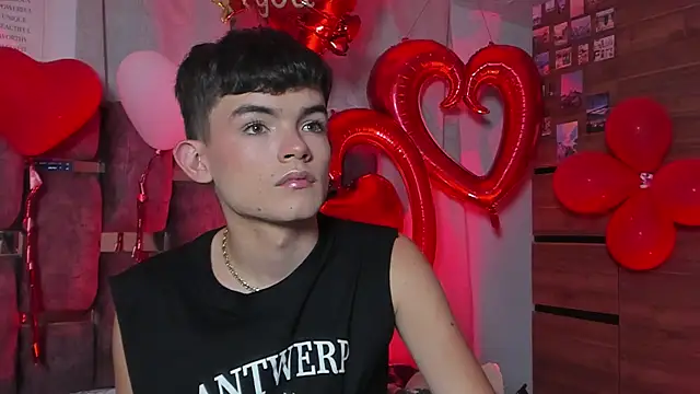 Snapshot of Angelo_018 chatting on 02-16-25, 07:26 Angelo 018 online show from 02-16-25, 07:26