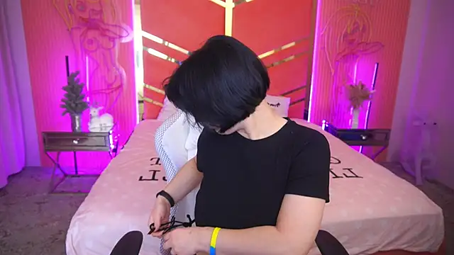 Miki Kivi online show from 01-21-25, 07:50