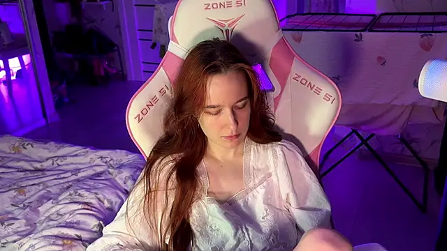 Snapshot of pearl_princess_ chatting on 03-20-25, 01:24 pearl princess online show from 03-20-25, 01:24