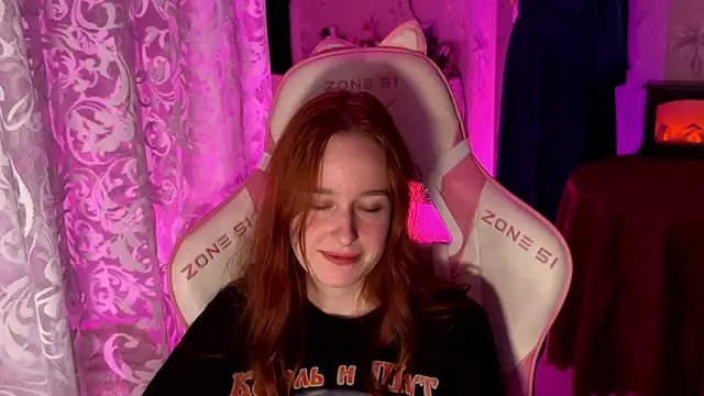 Snapshot of pearl_princess_ chatting on 10-09-25, 01:20 pearl princess online show from 10-09-25, 01:20