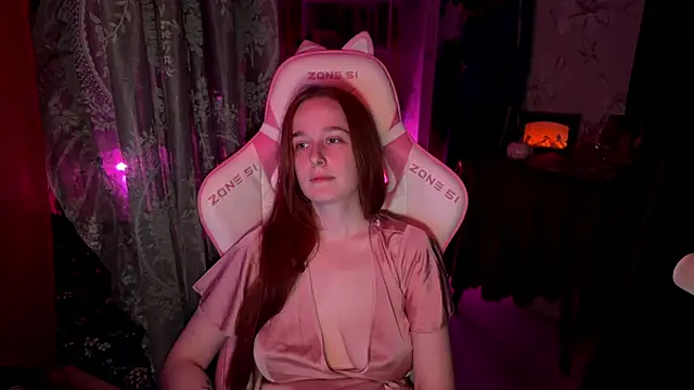 Snapshot of pearl_princess_ chatting on 11-28-25, 11:40 pearl princess online show from 11-28-25, 11:40