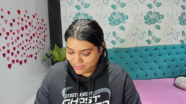 Snapshot of LindaBreeS chatting on 02-01-25, 04:54 LindaBreeS online show from 02-01-25, 04:54