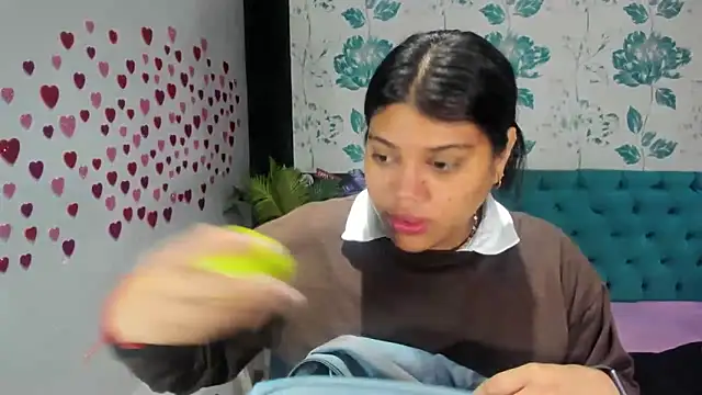 LindaBreeS online show from 02-07-25, 01:43