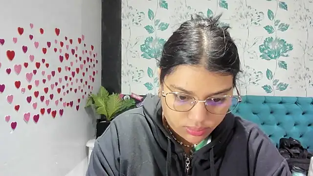 Snapshot of LindaBreeS chatting on 02-14-25, 01:51 LindaBreeS online show from 02-14-25, 01:51