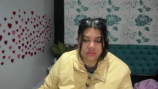 Snapshot of LindaBreeS chatting on 02-15-25, 01:38 LindaBreeS online show from 02-15-25, 01:38