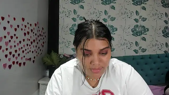 Snapshot of LindaBreeS chatting on 02-16-25, 07:49 LindaBreeS online show from 02-16-25, 07:49