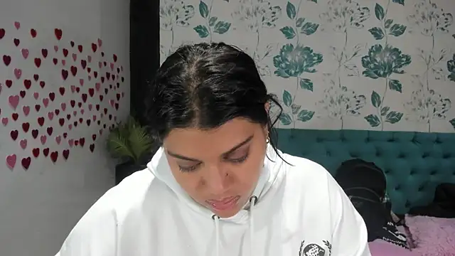 Snapshot of LindaBreeS chatting on 02-21-25, 08:16 LindaBreeS online show from 02-21-25, 08:16