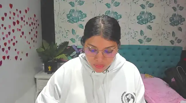 Snapshot of LindaBreeS chatting on 02-28-25, 05:48 LindaBreeS online show from 02-28-25, 05:48