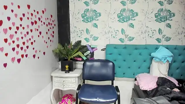 Snapshot of LindaBreeS chatting on 03-06-25, 09:20 LindaBreeS online show from 03-06-25, 09:20