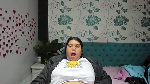 Snapshot of LindaBreeS chatting on 03-09-25, 08:31 LindaBreeS online show from 03-09-25, 08:31