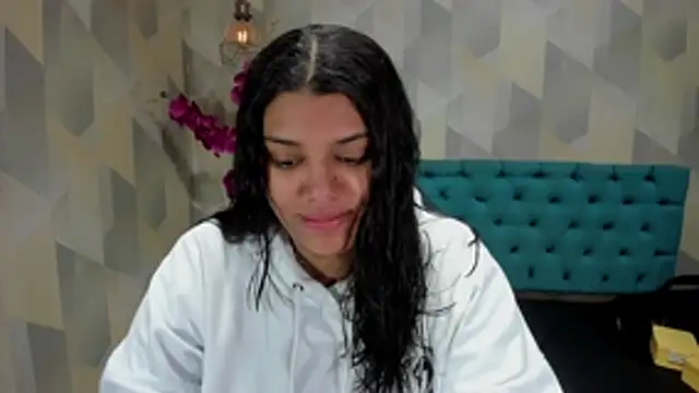 LindaBreeS online show from 10-25-25, 01:29