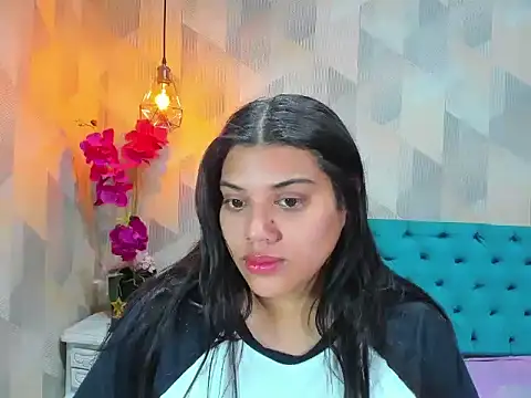 Snapshot of LindaBreeS chatting on 11-14-25, 10:07 LindaBreeS online show from 11-14-25, 10:07