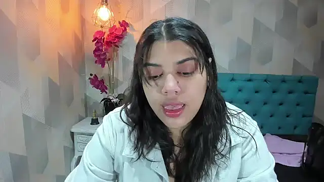 LindaBreeS online show from 02-15-26, 02:14