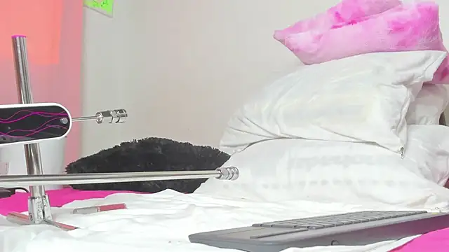 Ashley Miiller1 online show from 01-21-25, 02:26