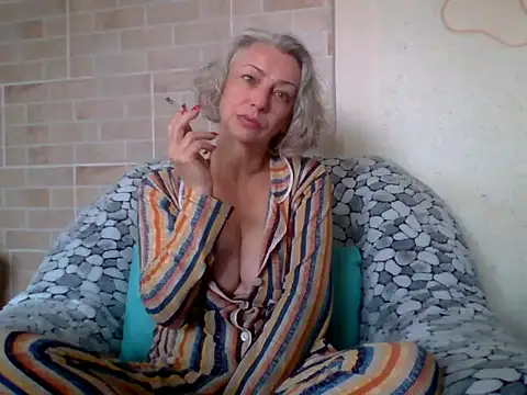 Snapshot of Lorie_Carrie chatting on 07-11-26, 08:39 Lorie Carrie online show from 07-11-26, 08:39