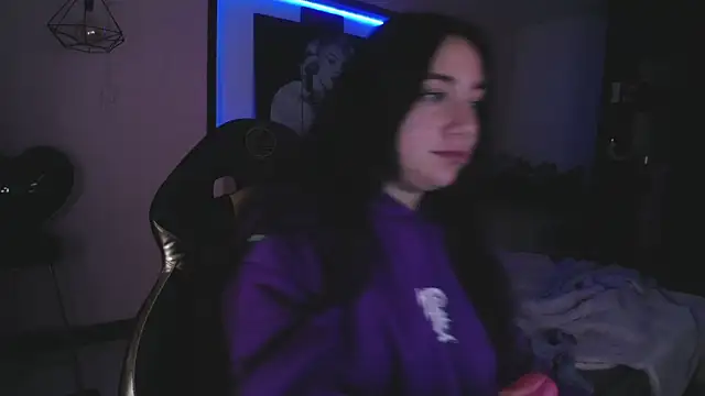 Andrea Ramos online show from 12-31-24, 07:31