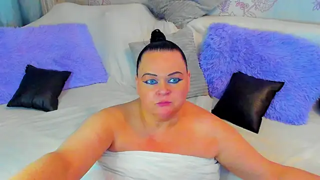 MilanaBiegert online show from 03-09-25, 04:55