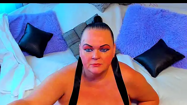 MilanaBiegert online show from 10-13-25, 09:20