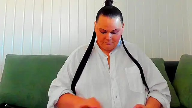 MilanaBiegert online show from 03-19-26, 03:27