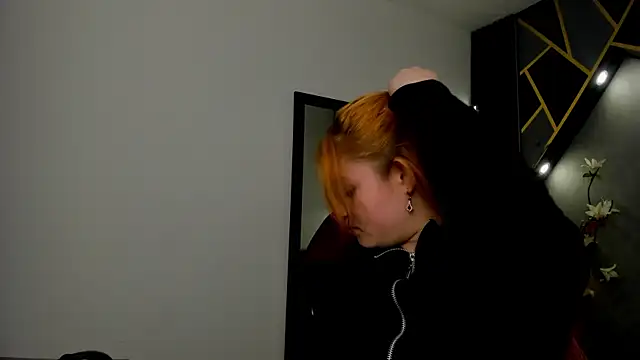 Snapshot of almma_shy chatting on 01-23-25, 03:22 almma shy online show from 01-23-25, 03:22