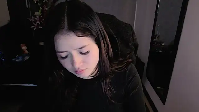 Snapshot of almma_shy chatting on 11-06-25, 01:34 almma shy online show from 11-06-25, 01:34