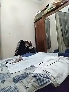 Lucia8600 online show from 11-12-25, 09:14