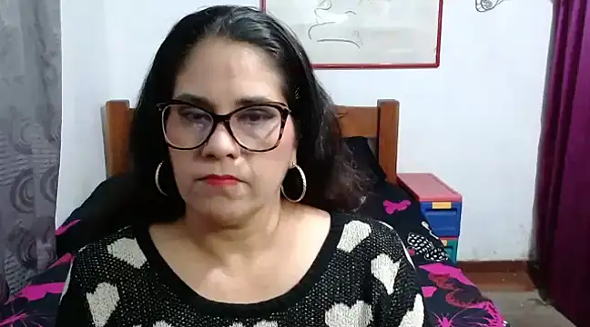 Mistresskloe01 online show from 12-07-24, 12:45