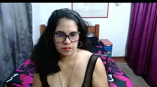 Mistresskloe01 online show from 12-12-24, 12:44