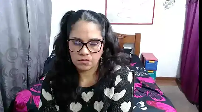 Mistresskloe01 online show from 01-10-25, 12:04