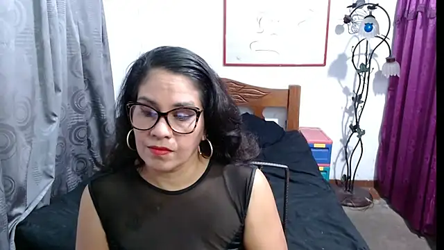 Mistresskloe01 online show from 02-27-25, 12:45