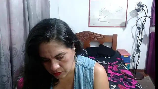 Mistresskloe01 online show from 03-18-25, 12:58