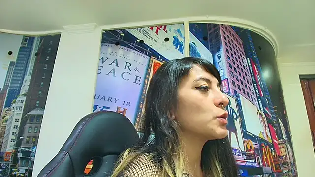 Naughty Kittenm online show from 03-19-26, 11:36