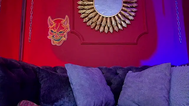 Julieta Russell online show from 09-19-25, 12:39