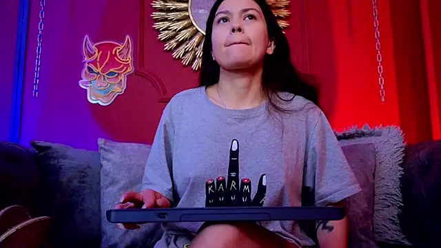 Julieta Russell online show from 09-22-25, 12:29