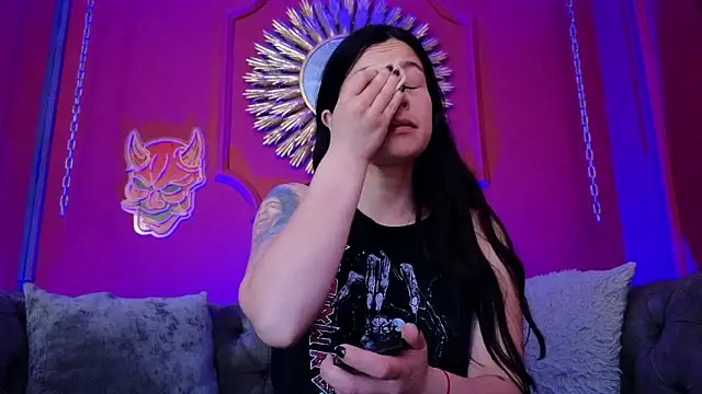 Julieta Russell online show from 03-24-26, 11:48