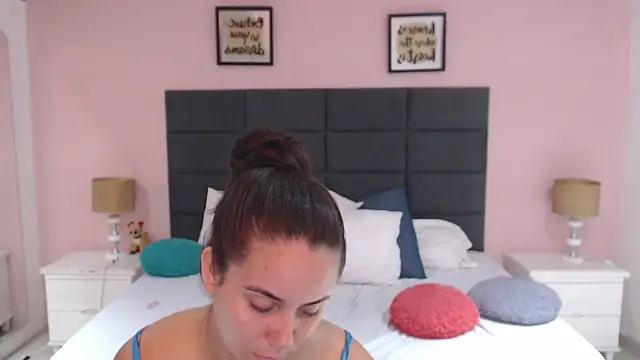 MadisonJenner online show from 01-18-25, 01:29