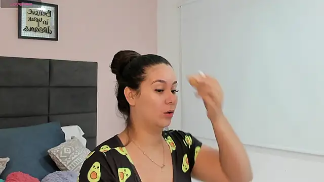 Snapshot of MadisonJenner chatting on 02-01-26, 11:53 MadisonJenner online show from 02-01-26, 11:53