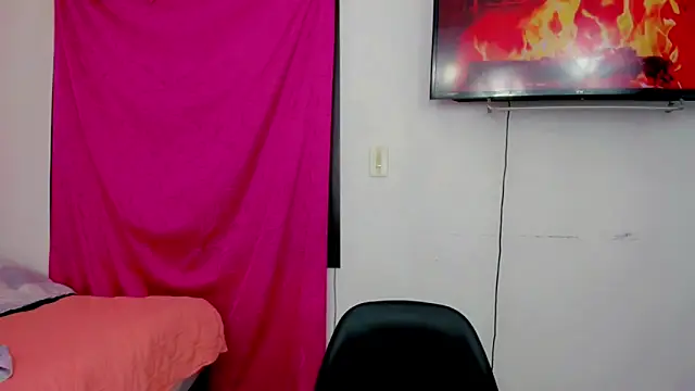 Snapshot of sunshine_uwu22 chatting on 01-06-25, 06:10 sunshine uwu22 online show from 01-06-25, 06:10