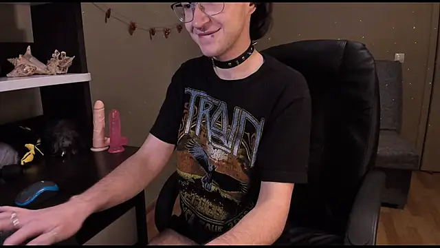 Snapshot of zackstivens chatting on 02-10-25, 01:03 zackstivens online show from 02-10-25, 01:03