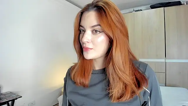 Snapshot of Bellacrox chatting on 12-12-24, 04:04 Bellacrox online show from 12-12-24, 04:04